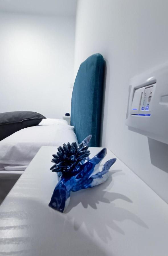Al Chiaro Di Luna Luxury Suites Amalfi Coast Виетри Экстерьер фото