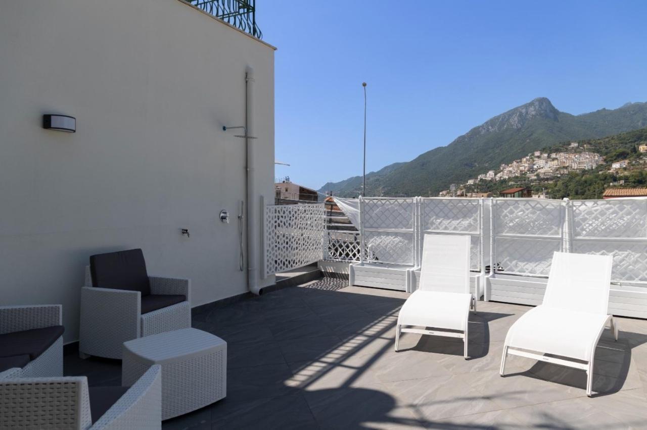 Al Chiaro Di Luna Luxury Suites Amalfi Coast Виетри Экстерьер фото